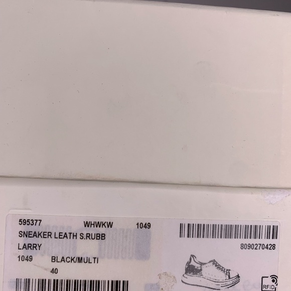 Alexander McQueen Classic Oversized Chunky Sole Sneakers - Picture 15 of 16